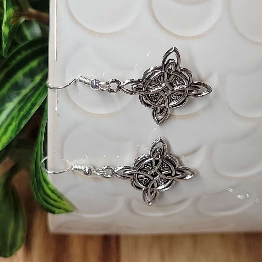 Silver Celtic Witch's Knot Earrings - Picture 5 of 5